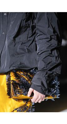 Details Dries Van Noten Fall 2018 Ready-to-Wear , Детали коллекции Дрис Ван Нотен осень зима 2018 , Fashion show , неделя моды в Париже , PFW , Paris Fashion Week , Mainstyles